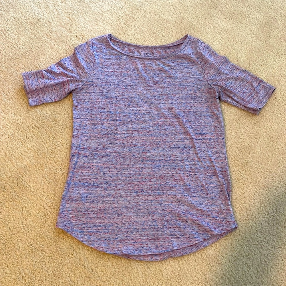 Loft outlet XS woman’s tee with sleeves that hit above elbow